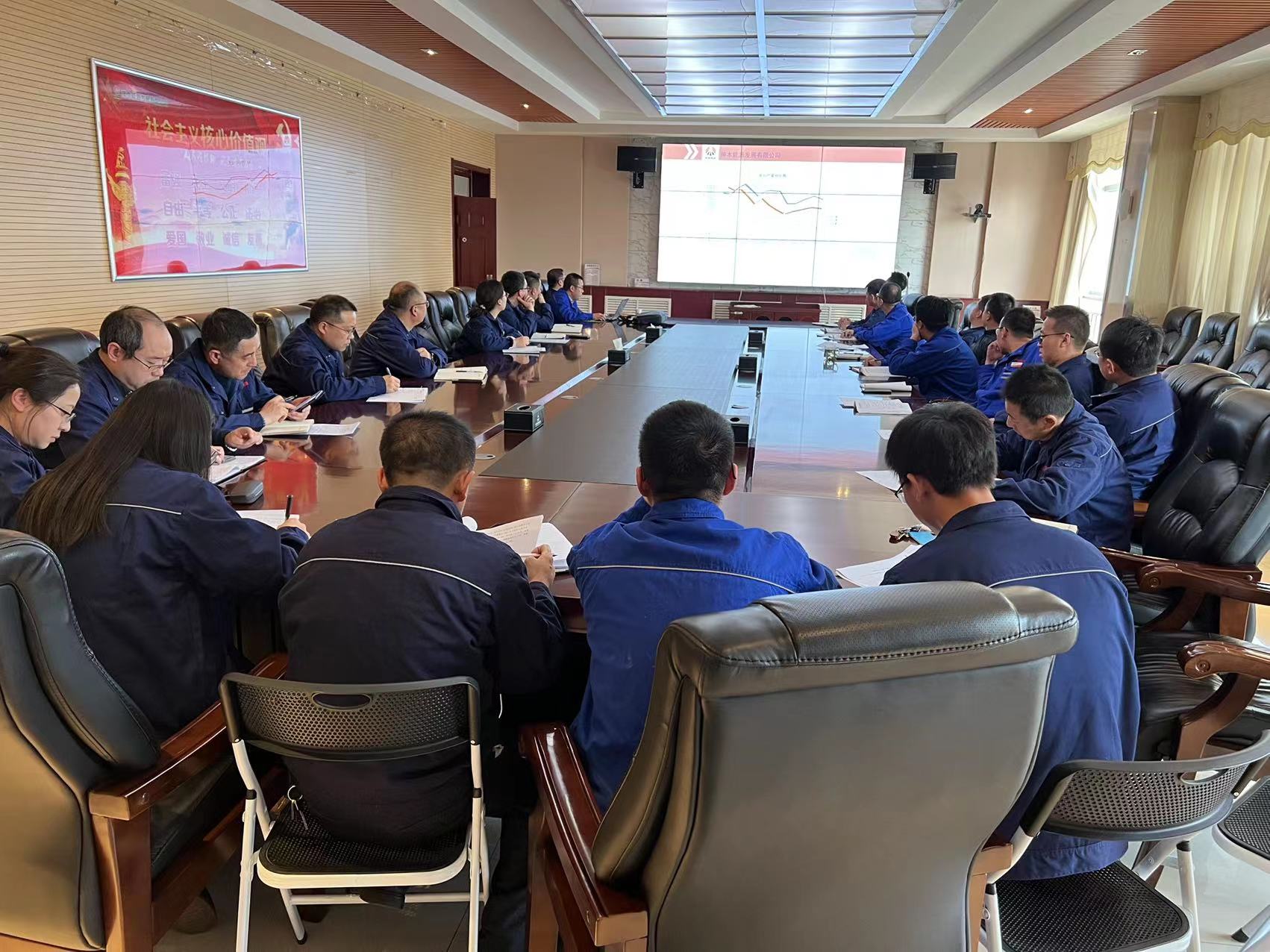 1644462524624950.jpg eec0169679bb5bce8a655fa7660bbaf.jpg