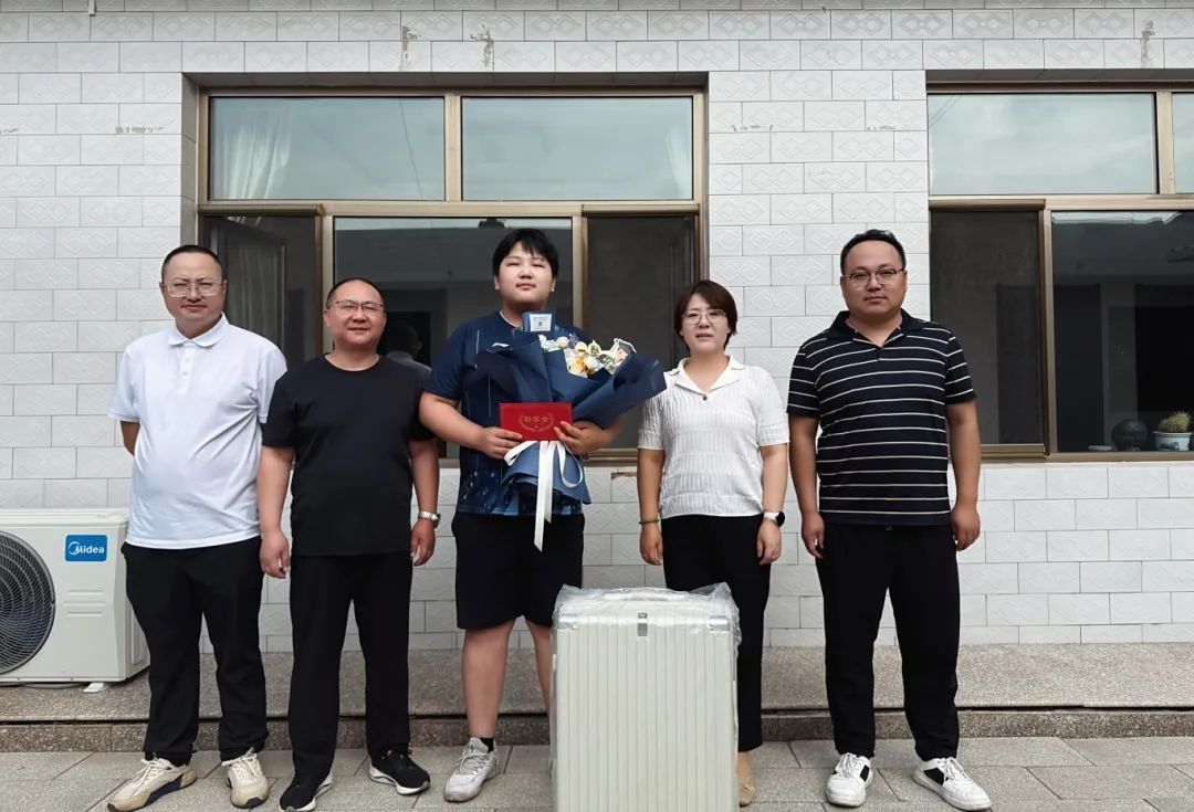 1755477769306300.jpg 2.jpg