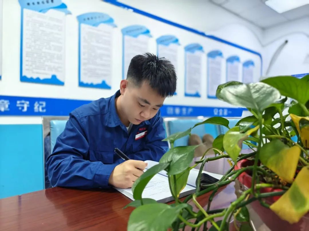 1755735270286290.jpg 4.jpg